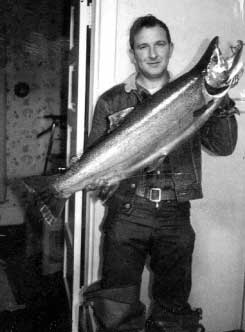 Wes Haight with a twenty plus pound Steelhead caught in the Irishman's Drift in 1967
on a Steelie Spoon.