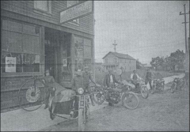 (Runck bicycle and motorcycle shop)