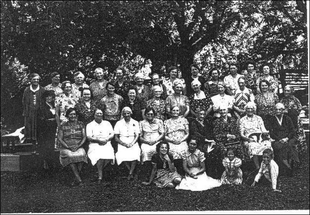 (1939 picnic)