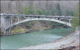 (Thompson bridge)