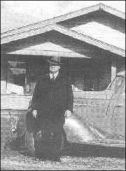 (Dr. Cleveland and his 1935 Ford in 1939)